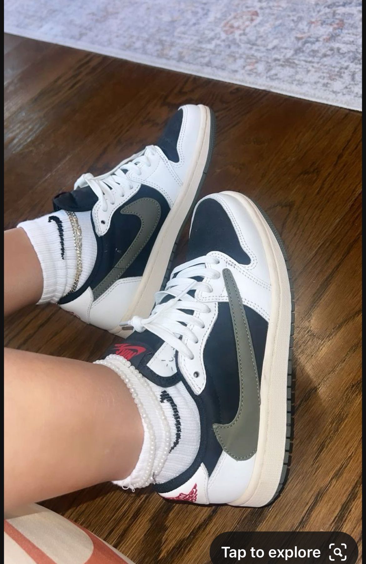 Nike - Travis Scott "Reverse Olive"