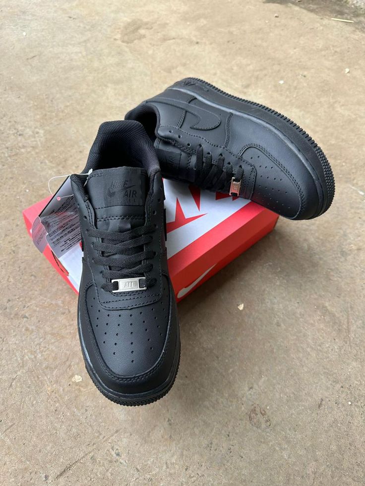 Nike - AF1 Full Black