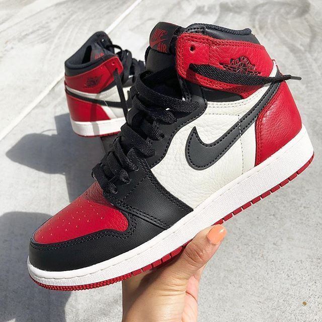 Nike - Air Jordan Red And Black