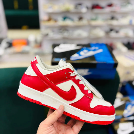 Nike - Dunk Cherry