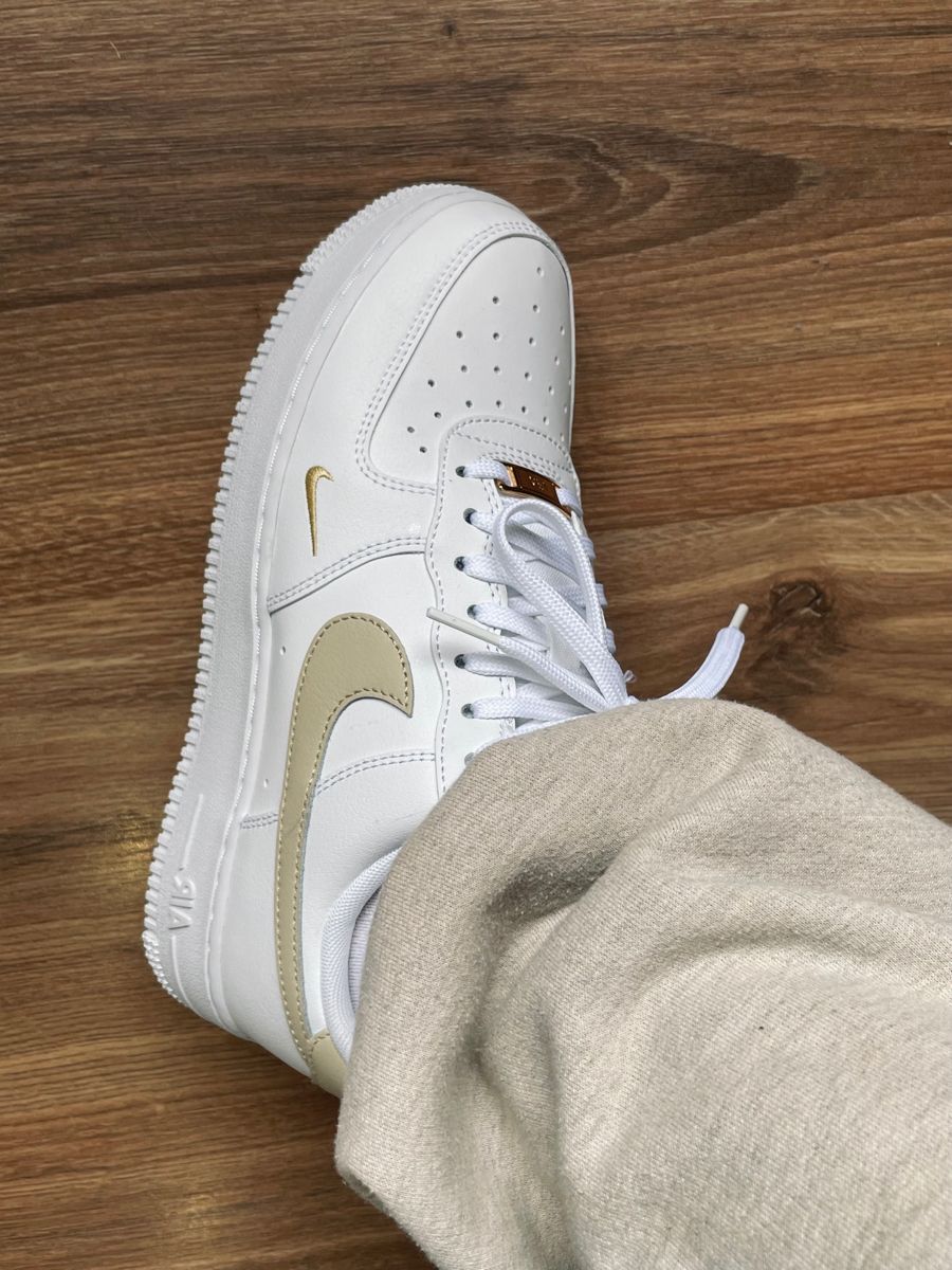 Nike - Dunk White And Skin