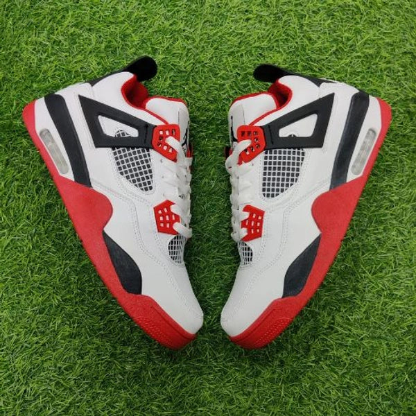 Nike - Retro 4 "Fire Red"