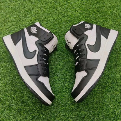 Nike - Air Jordan Panda